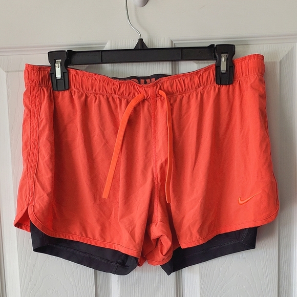 NIKE DRI FIT Womens Athletic Drawstring Waist Short Size Medium - Picture 1 of 7